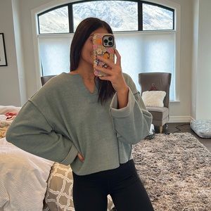 Urban Outfitters sweater Size S